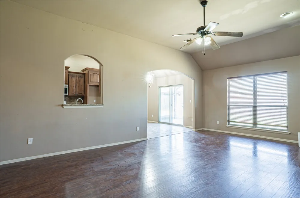 8417 76 EastAvenue Owasso, OK 74055