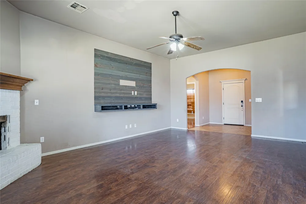8417 76 EastAvenue Owasso, OK 74055