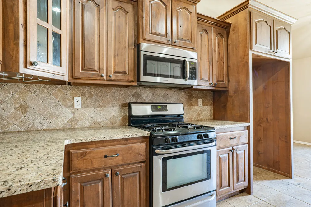 8417 76 EastAvenue Owasso, OK 74055