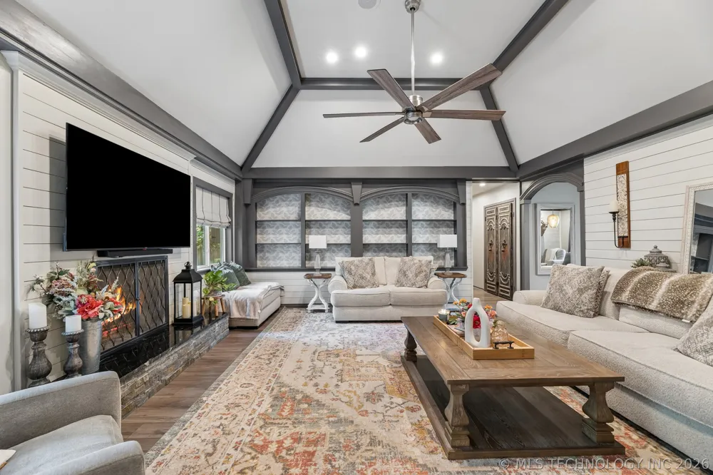 6905 S Knoxville Place Tulsa, OK 74136