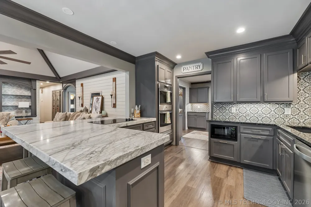 6905 S Knoxville Place Tulsa, OK 74136