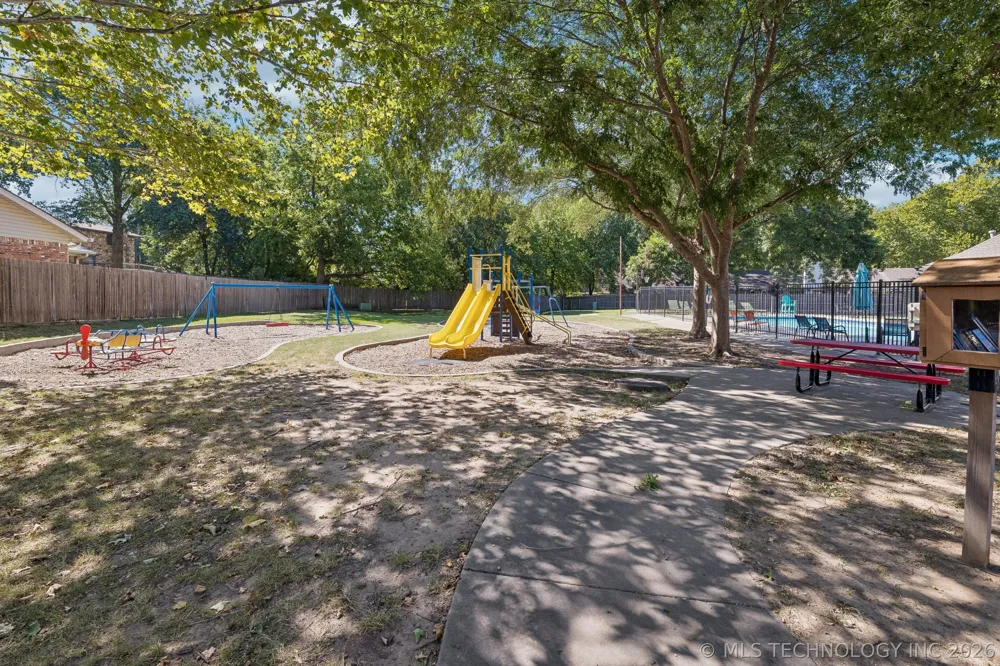 6905 S Knoxville Place Tulsa, OK 74136