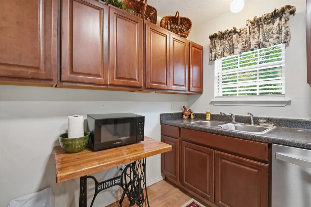 660 Olive Street Stratford, OK 74872