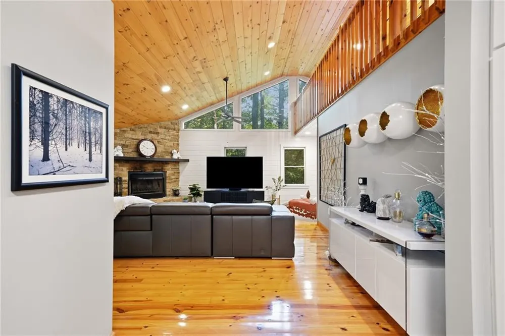 31 Highland Hammock Drive Drive Blue Ridge, GA 30513