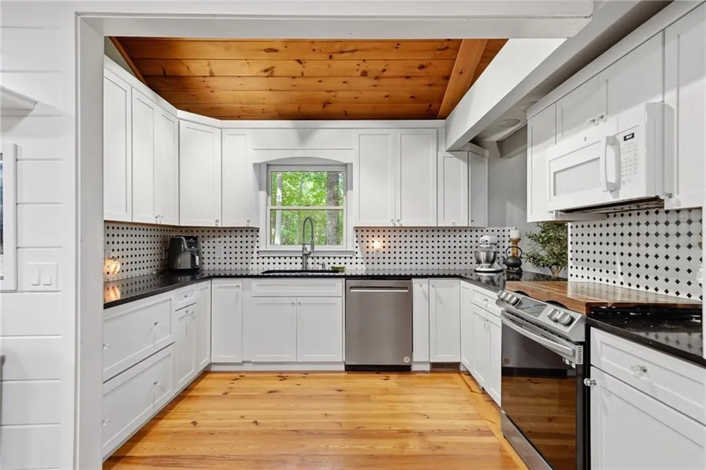 31 Highland Hammock Drive Drive Blue Ridge, GA 30513
