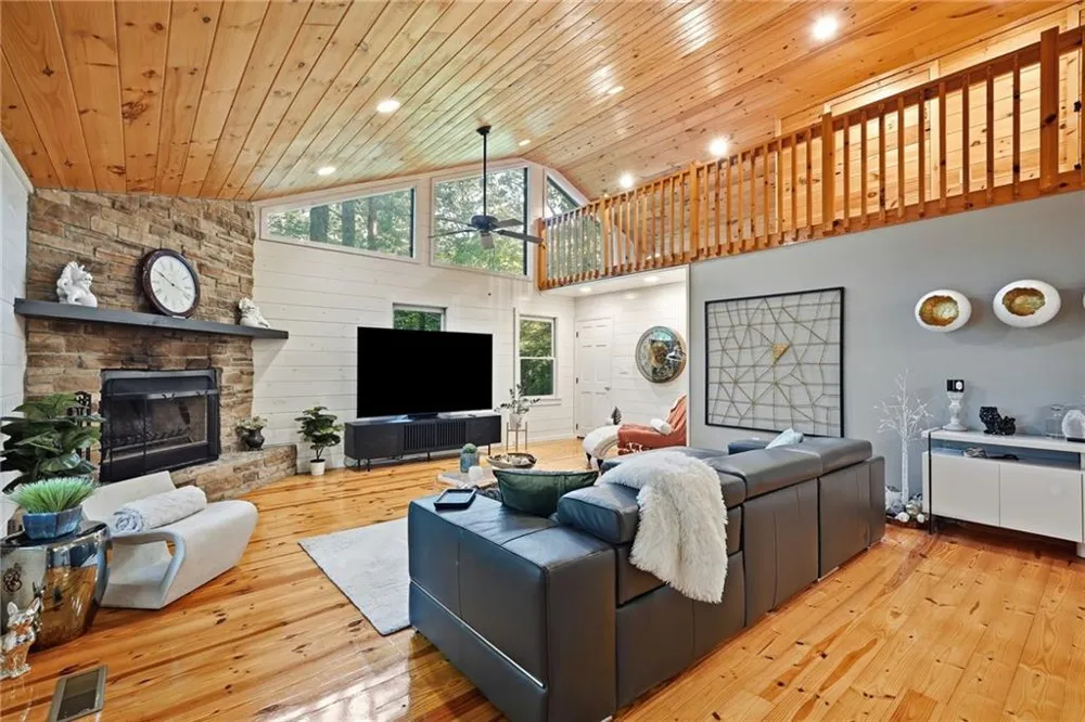 31 Highland Hammock Drive Drive Blue Ridge, GA 30513