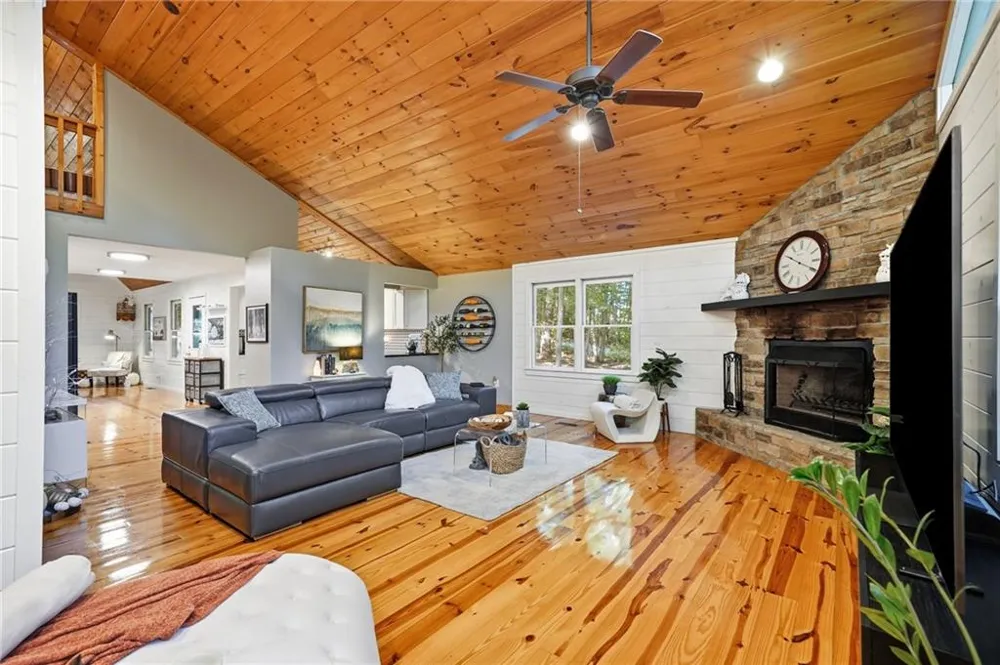 31 Highland Hammock Drive Drive Blue Ridge, GA 30513