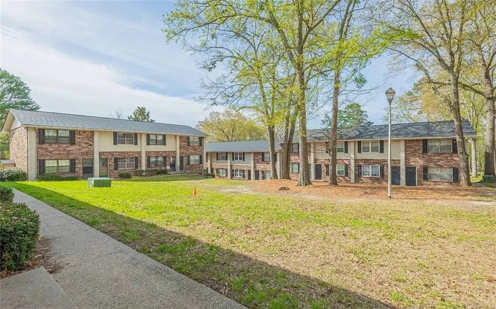 1235 Riverside Drive #D1 Gainesville, GA 30501