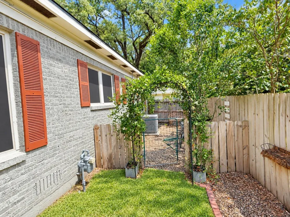 415 Avenue D Humble, TX 77338
