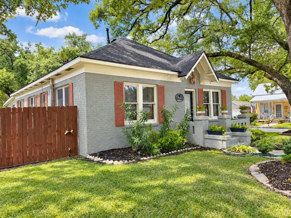 415 Avenue D Humble, TX 77338
