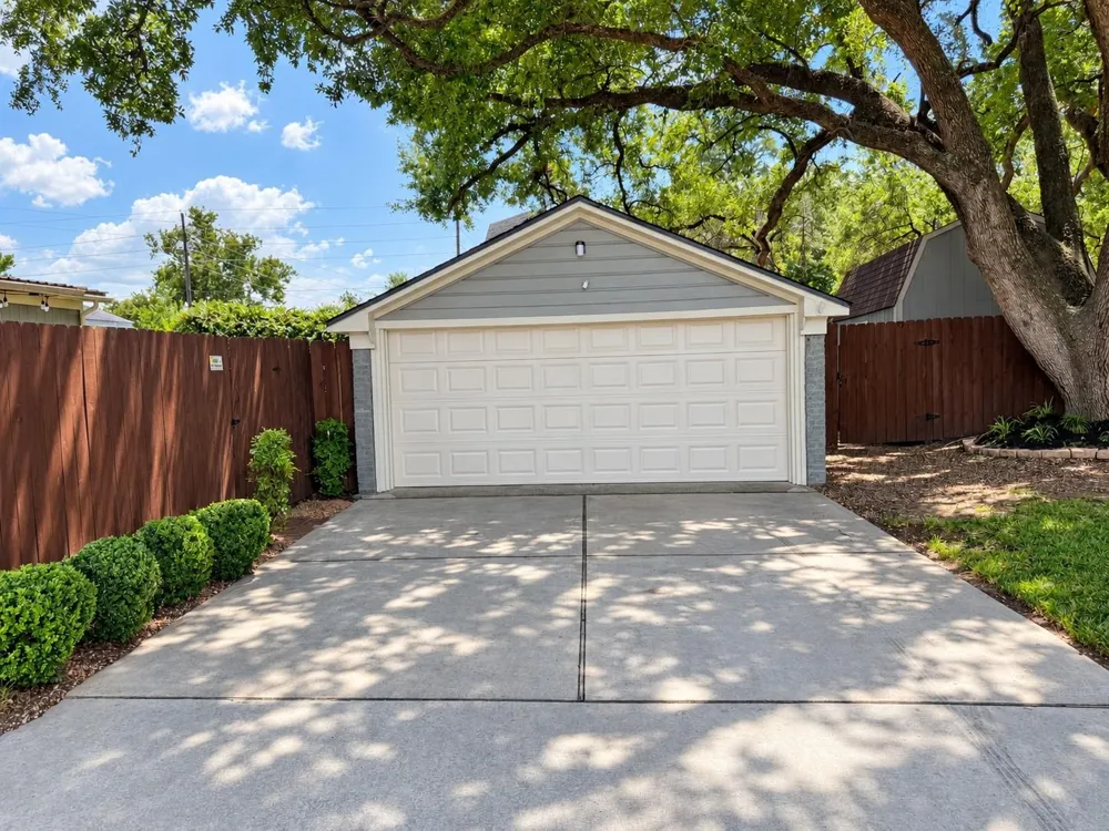 415 Avenue D Humble, TX 77338