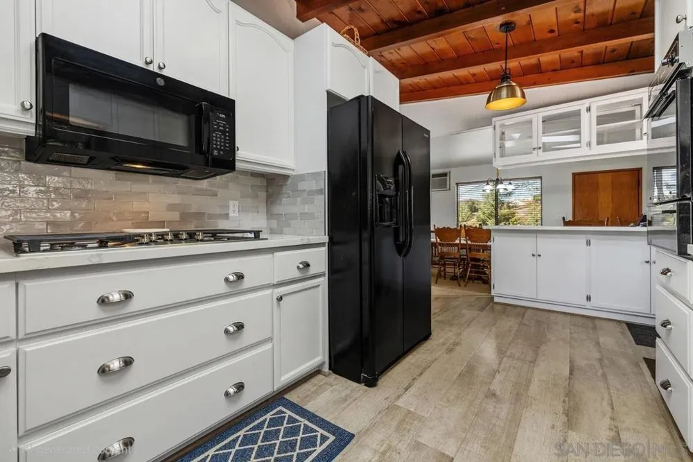 11355 Eucalyptus Hills Lakeside, CA 92040