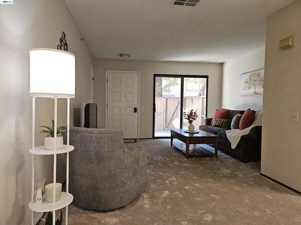 247 E Warren Cmn Fremont, CA 94539