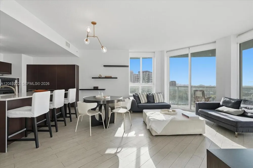 1900 Bayshore Dr #1518 Miami, FL 33132