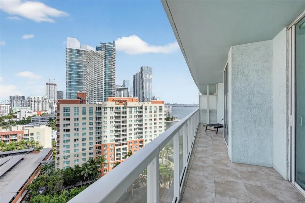 1900 Bayshore Dr #1518 Miami, FL 33132