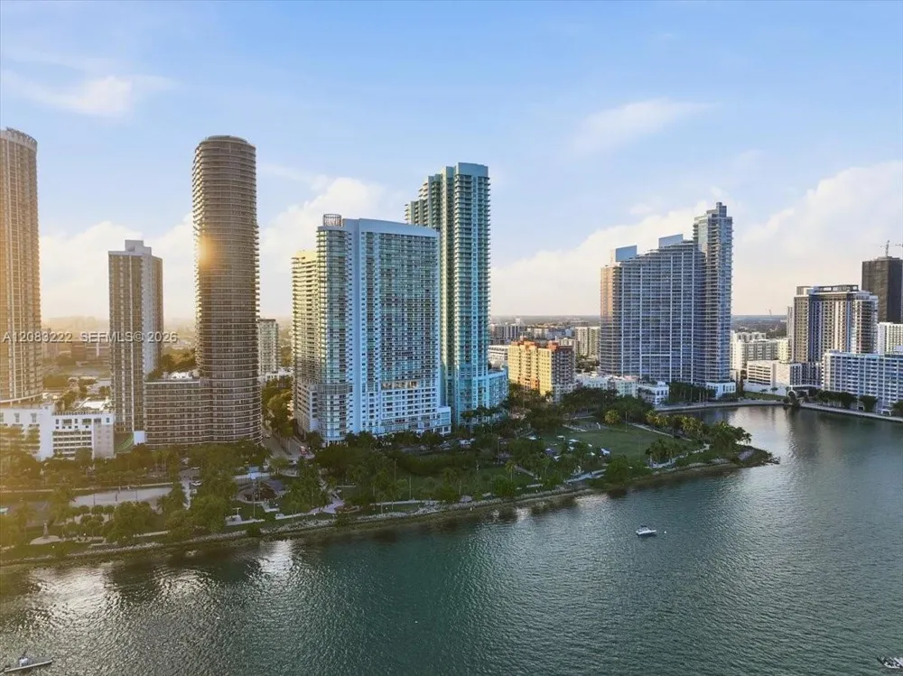 1900 Bayshore Dr #1518 Miami, FL 33132
