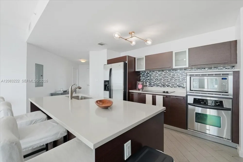 1900 Bayshore Dr #1518 Miami, FL 33132