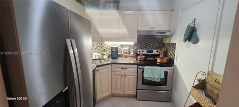 424 Riverside Dr #205
