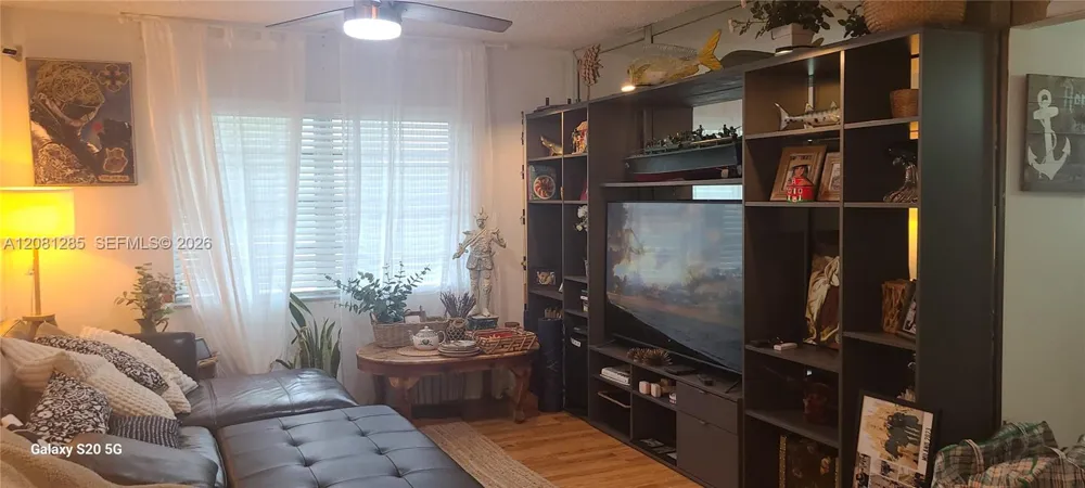424 Riverside Dr #205 Pompano Beach, FL 33062
