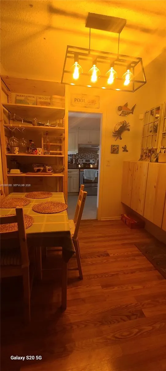 424 Riverside Dr #205 Pompano Beach, FL 33062