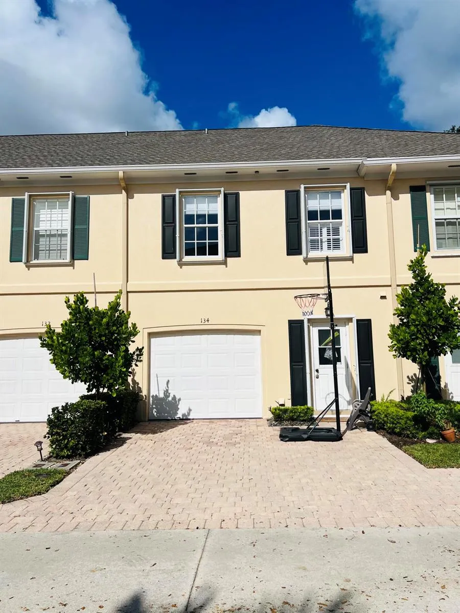 134 Wentworth Court Jupiter, FL 33458