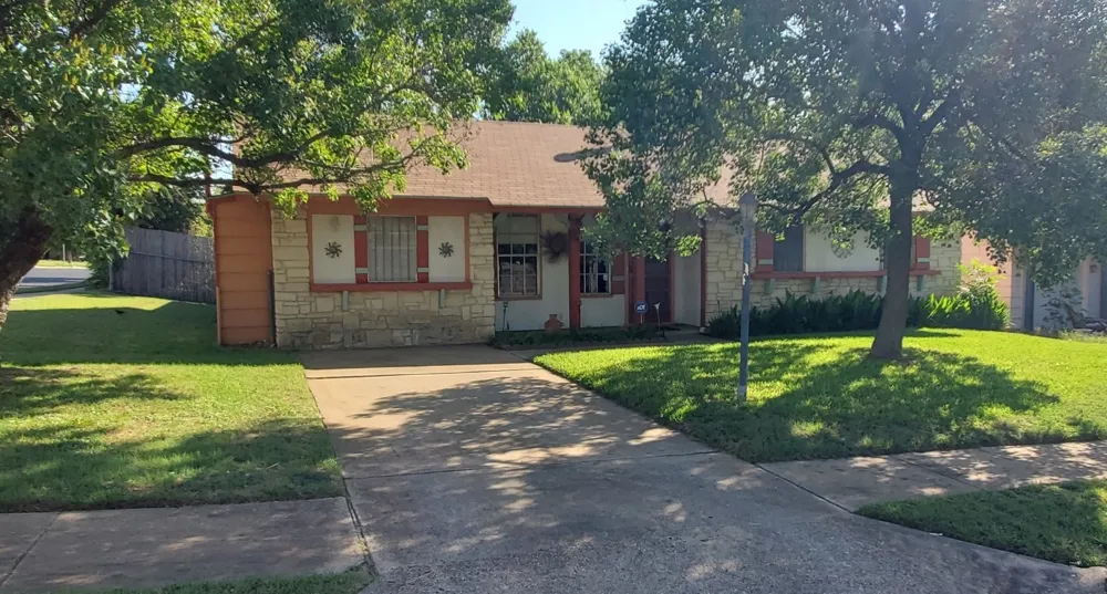 1806 Cherry Orchard Drive Austin, TX 78745
