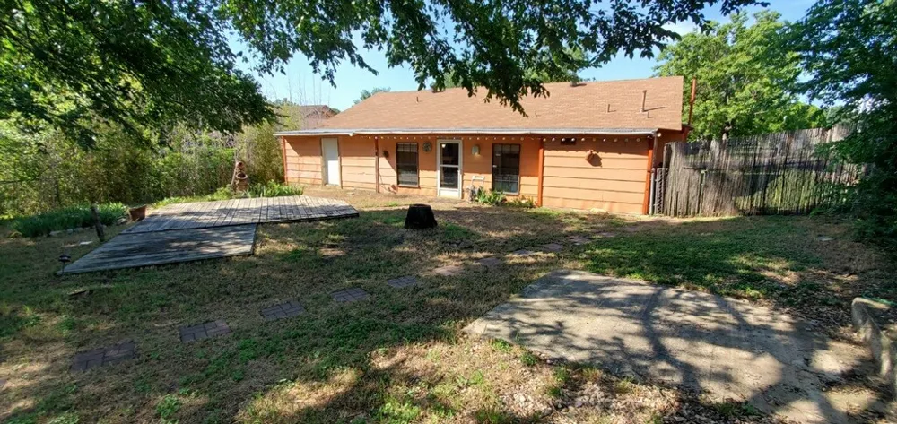 1806 Cherry Orchard Drive Austin, TX 78745