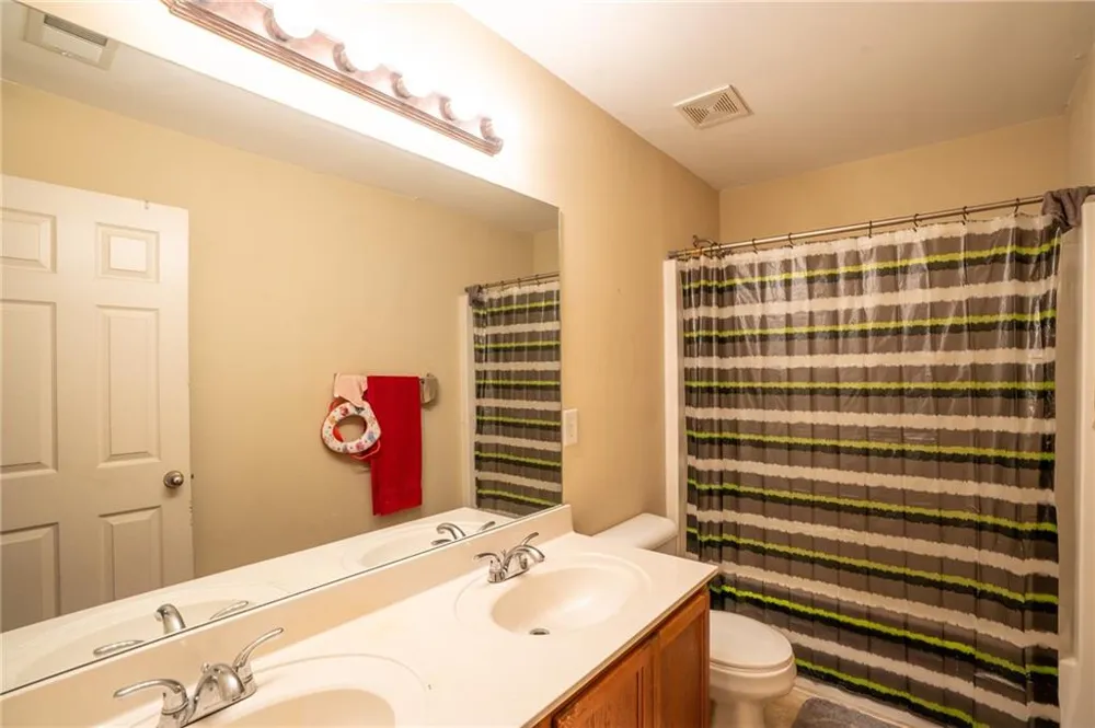 5664 Grande River Road Atlanta, GA 30349