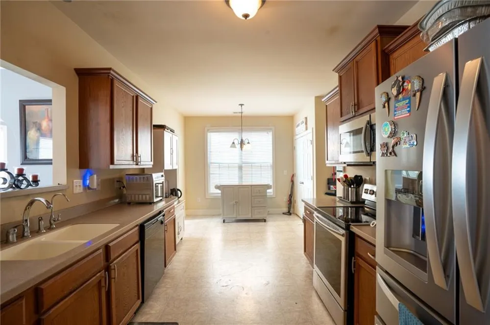 5664 Grande River Road Atlanta, GA 30349