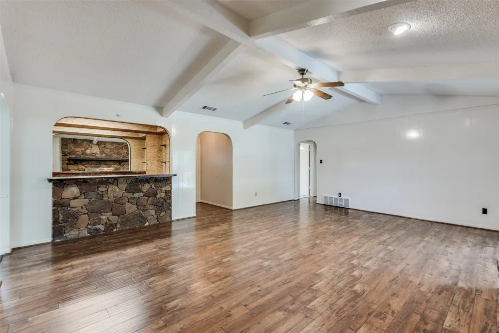 435 Cambridge Drive DeSoto, TX 75115