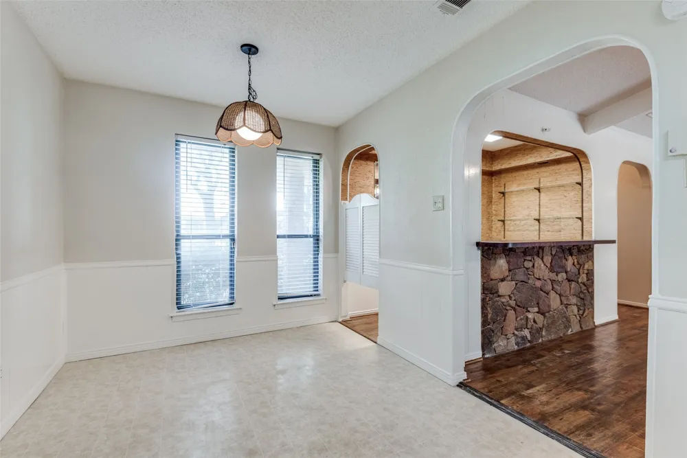 435 Cambridge Drive DeSoto, TX 75115