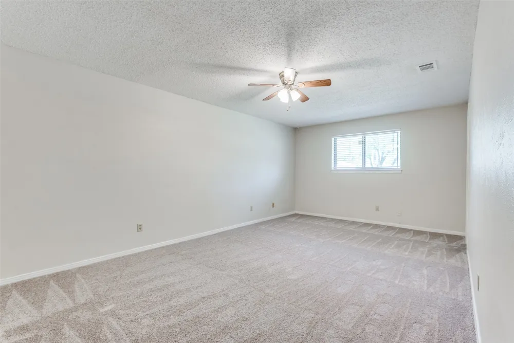 435 Cambridge Drive DeSoto, TX 75115