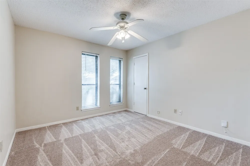 435 Cambridge Drive DeSoto, TX 75115