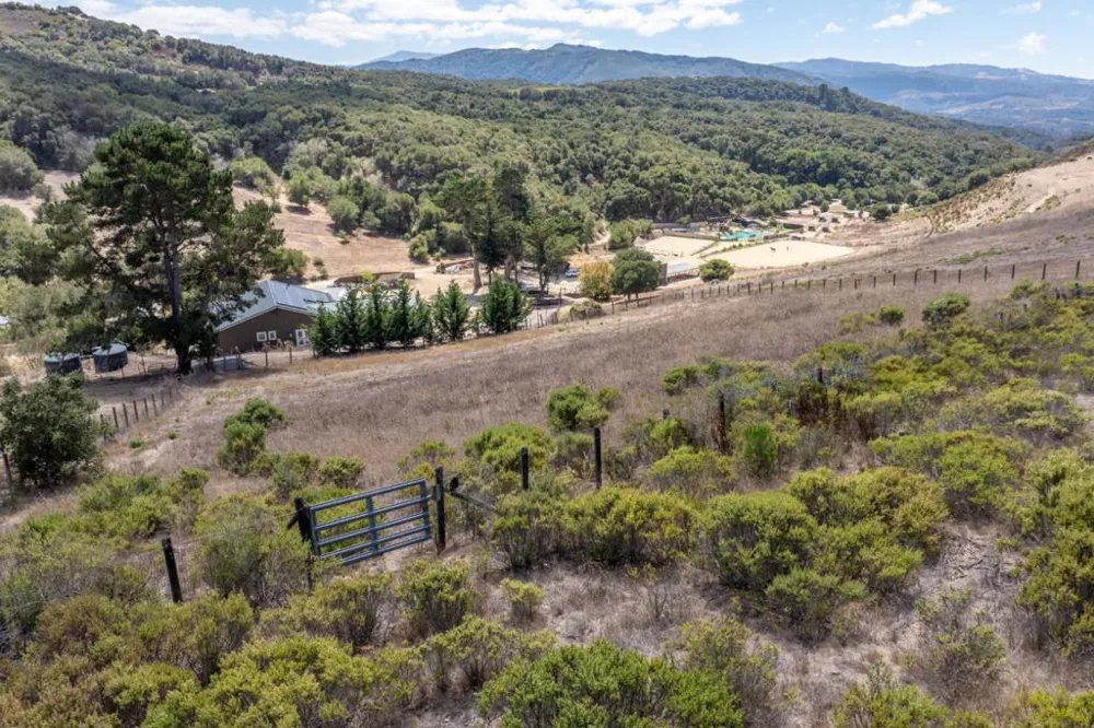 11565 Mccarthy Road Carmel Valley, CA 93924