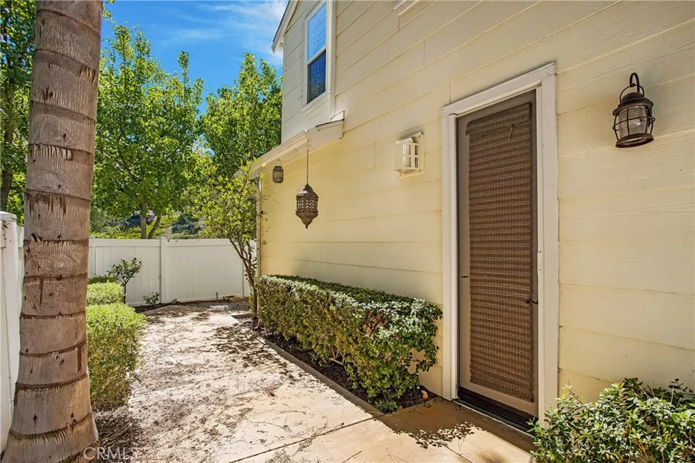 25 Thorp Spring Ladera Ranch, CA 92694
