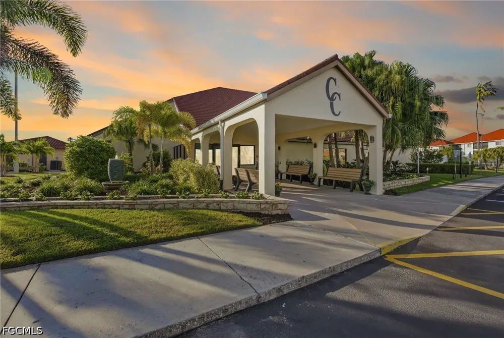 Caravel Circle #308 Fort Myers, FL 33908