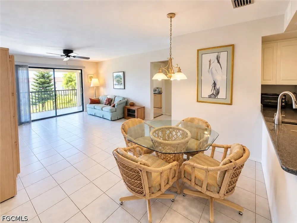 Caravel Circle #308 Fort Myers, FL 33908