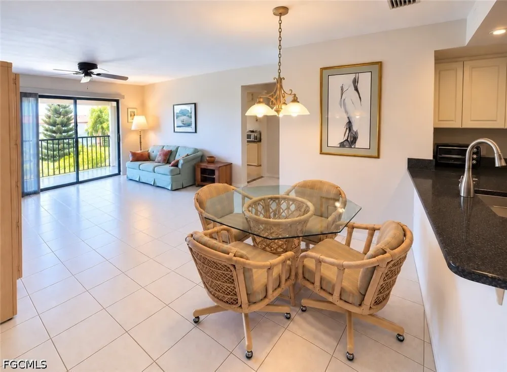 Caravel Circle #308 Fort Myers, FL 33908