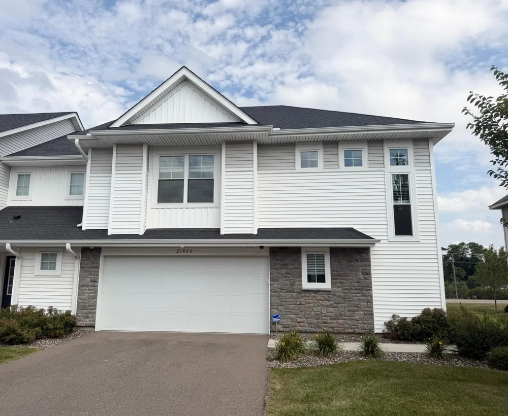 21820 Wisteria Way Farmington, MN 55024