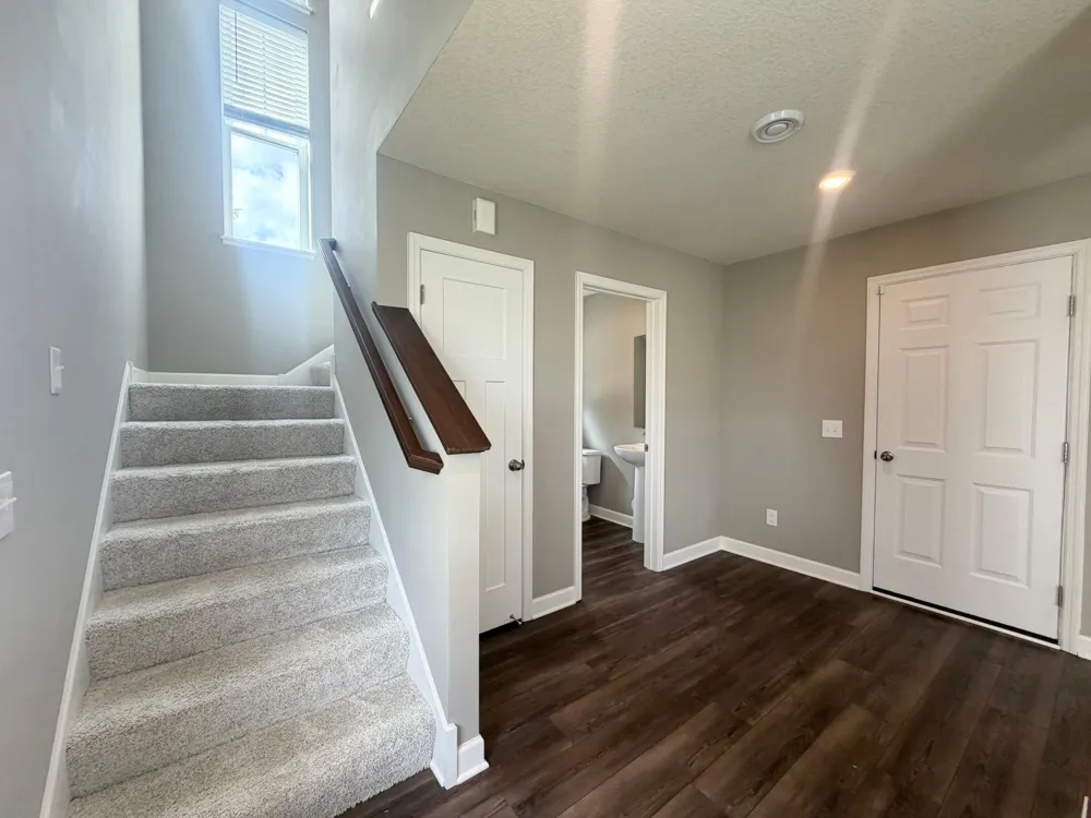 21820 Wisteria Way Farmington, MN 55024