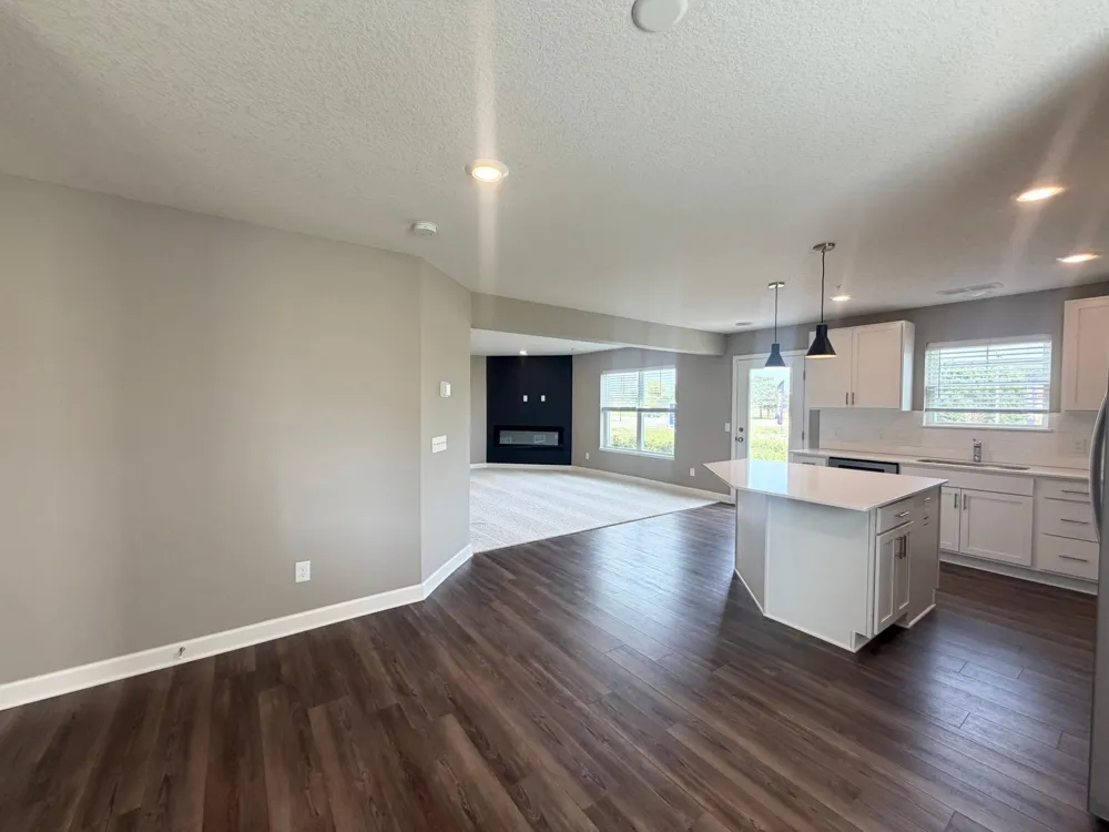 21820 Wisteria Way Farmington, MN 55024