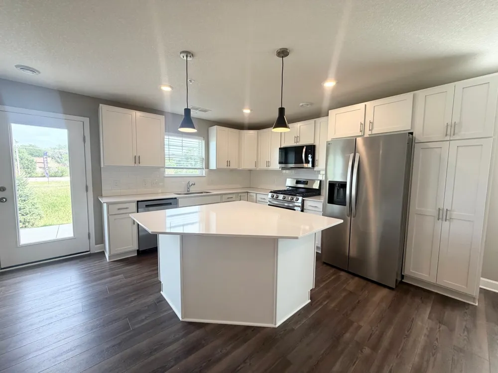 21820 Wisteria Way Farmington, MN 55024