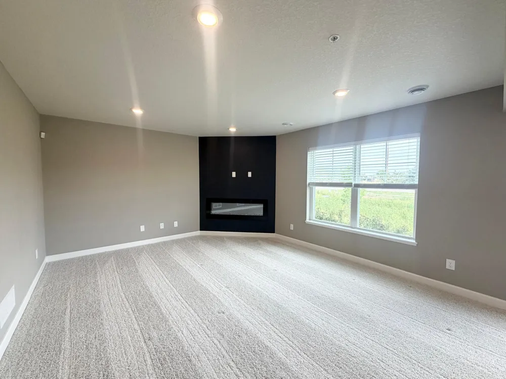 21820 Wisteria Way Farmington, MN 55024