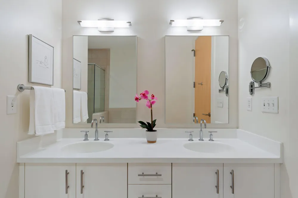 3209 Galleria #1003 Edina, MN 55435