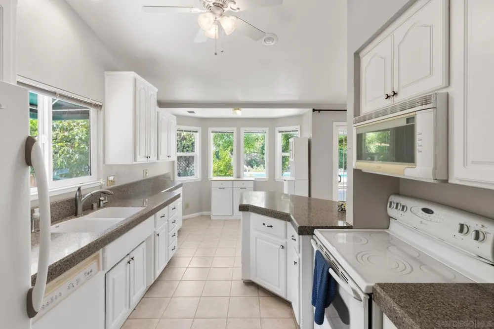 898 Yosemite Chico, CA 95928