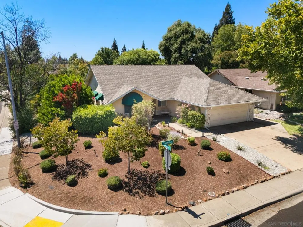 898 Yosemite Chico, CA 95928