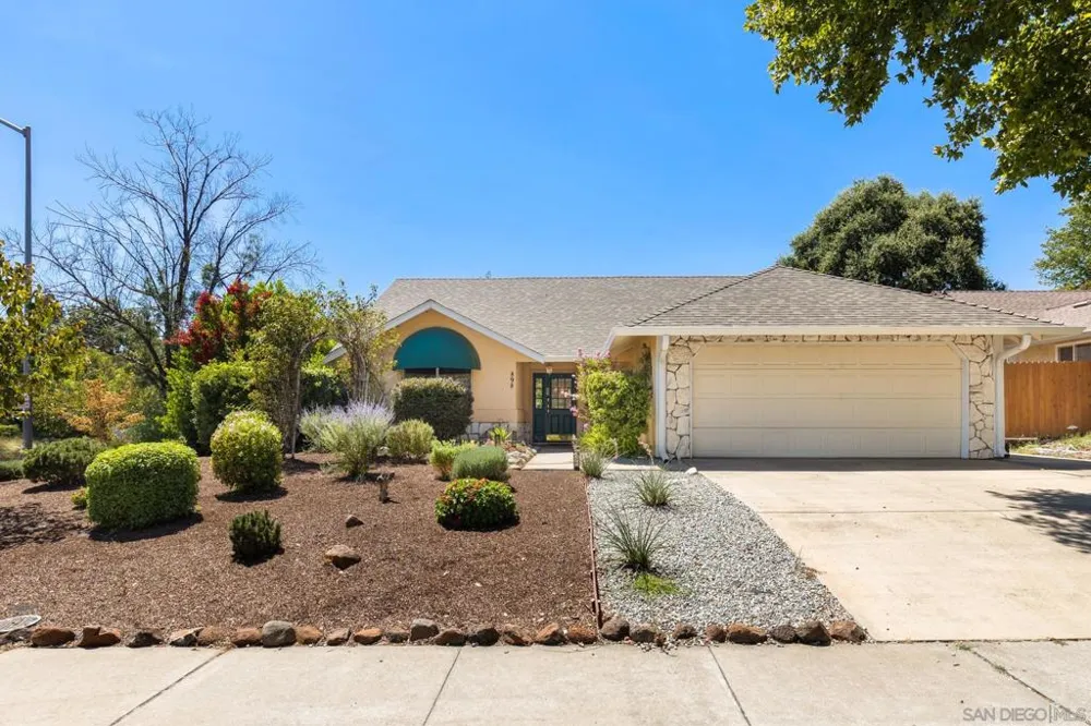 898 Yosemite Chico, CA 95928
