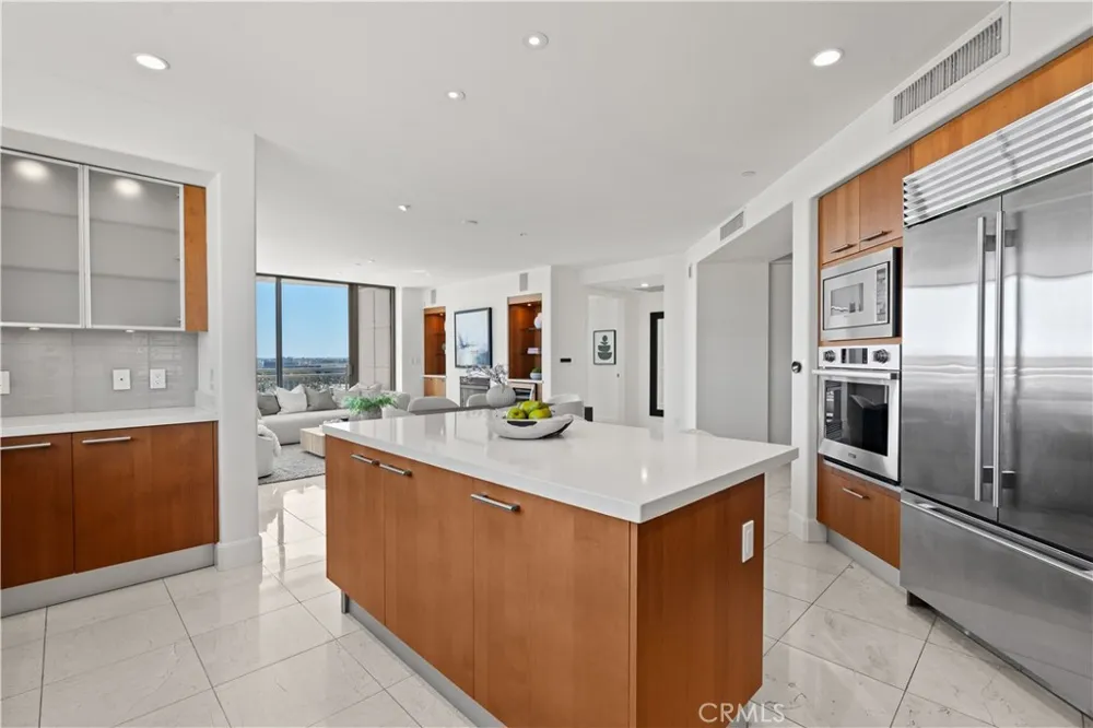5104 Scholarship Irvine, CA 92612
