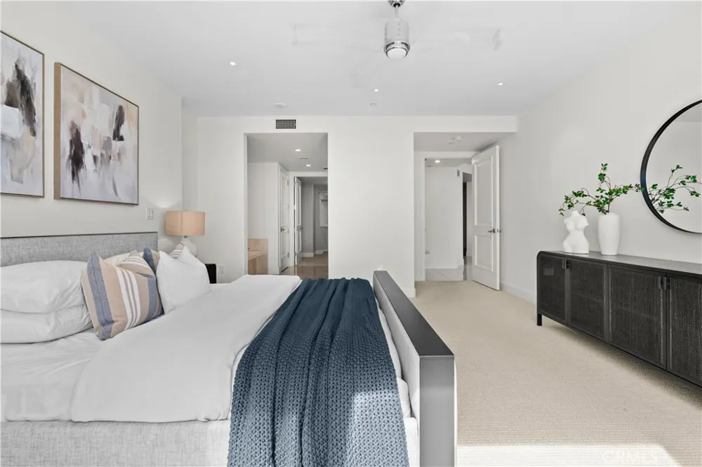 5104 Scholarship Irvine, CA 92612