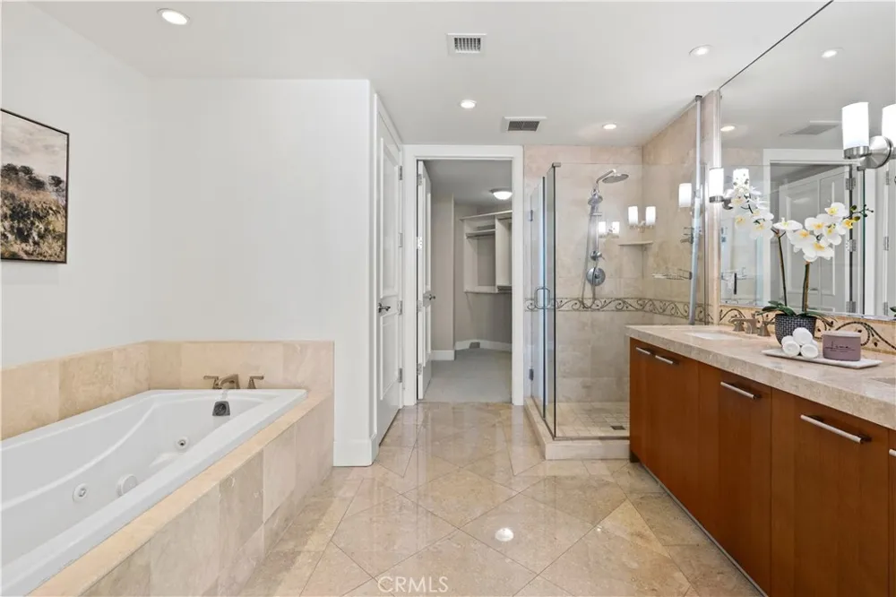5104 Scholarship Irvine, CA 92612
